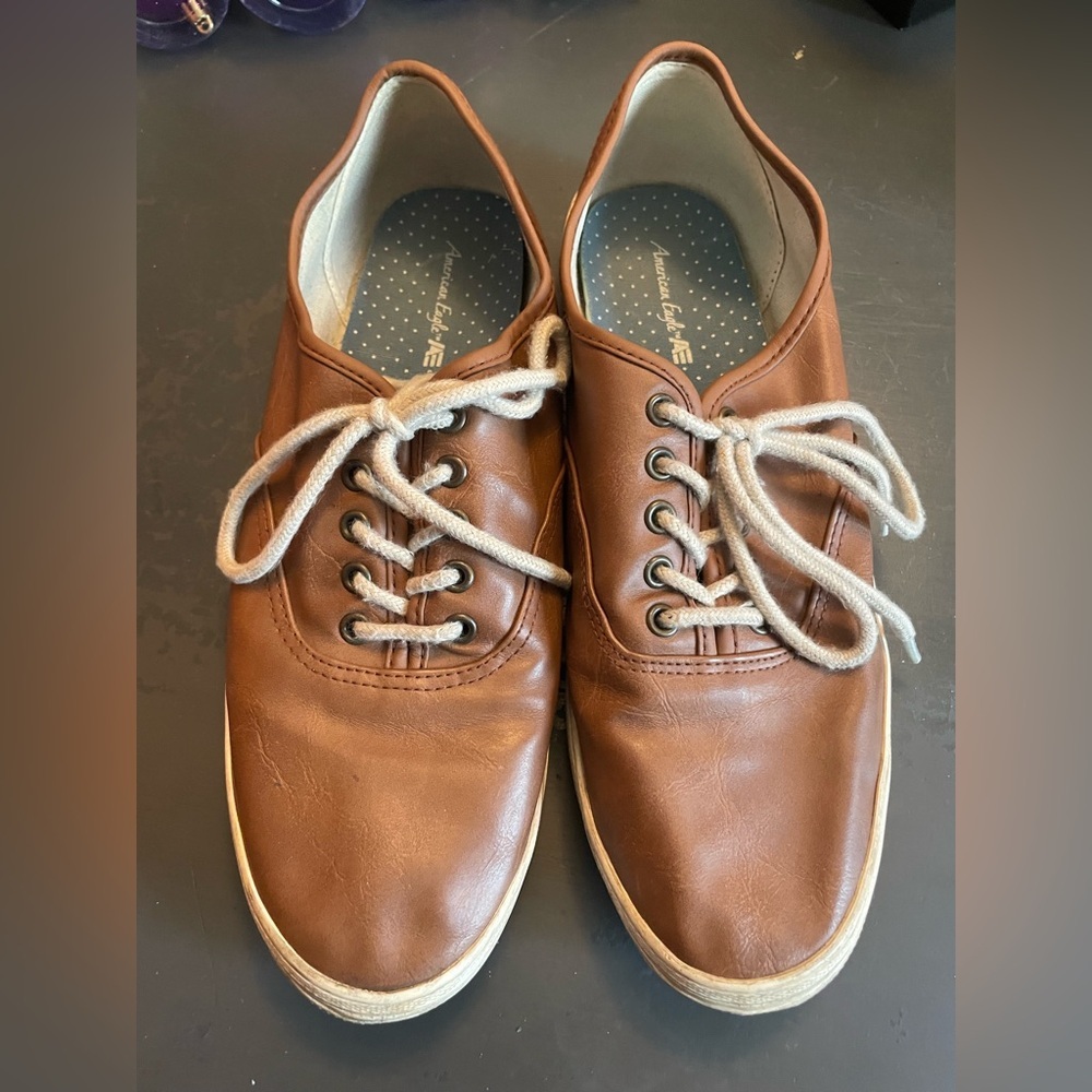American Eagle Outfitters Brown Leather Oxfords Womens size 10